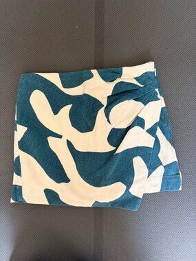 Abercrombie & Fitch, low-waisted, linen blend mini skort, size XXS